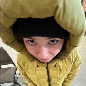 Meet your Posher, Hannah